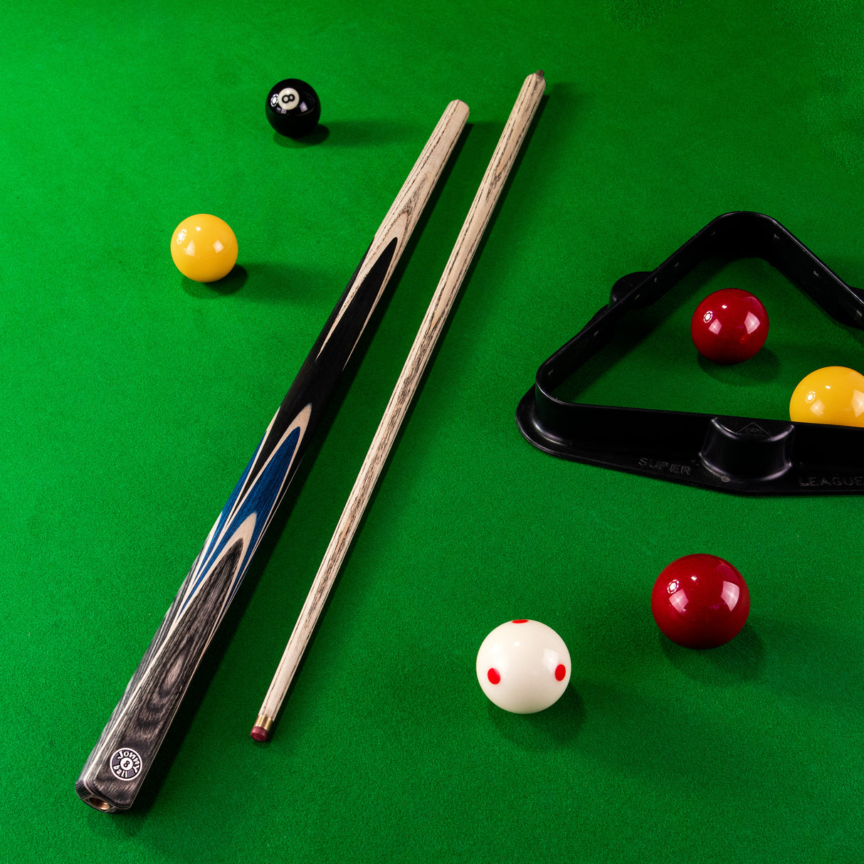 Jonny 8 Ball Vortex 57 Inch 2 Piece Centre Joint English Pool Cue with 8.5mm Professional Layered Tip