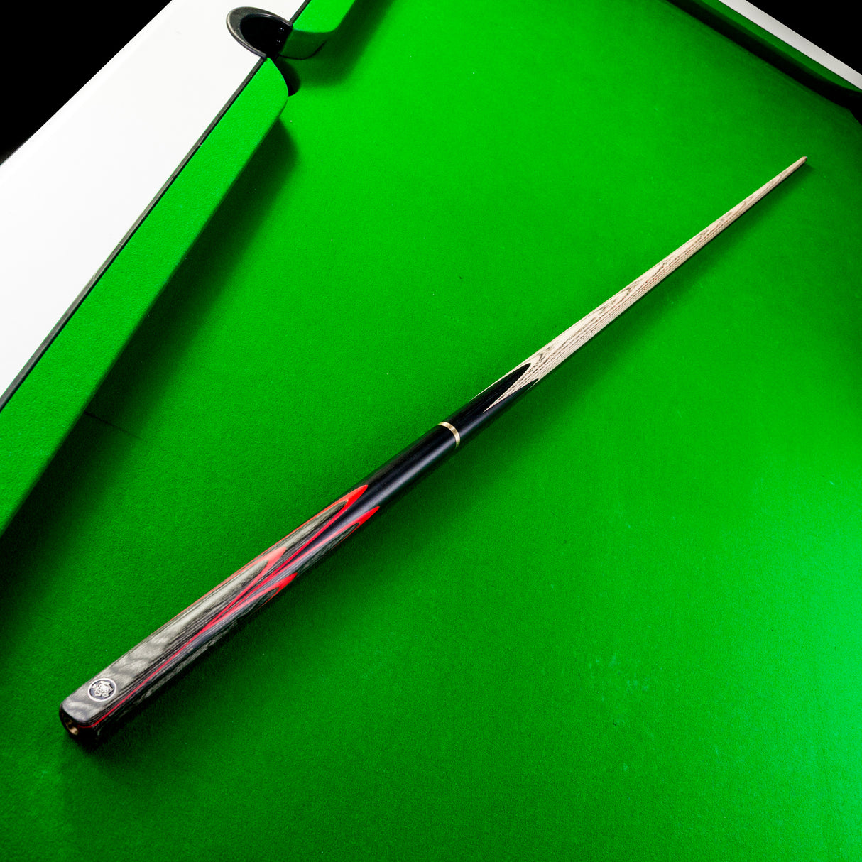 PRO147 Apollo 58 Inch 3/4 Jointed Hand Spliced Premium Snooker and Pool Cue 9.5mm Tip