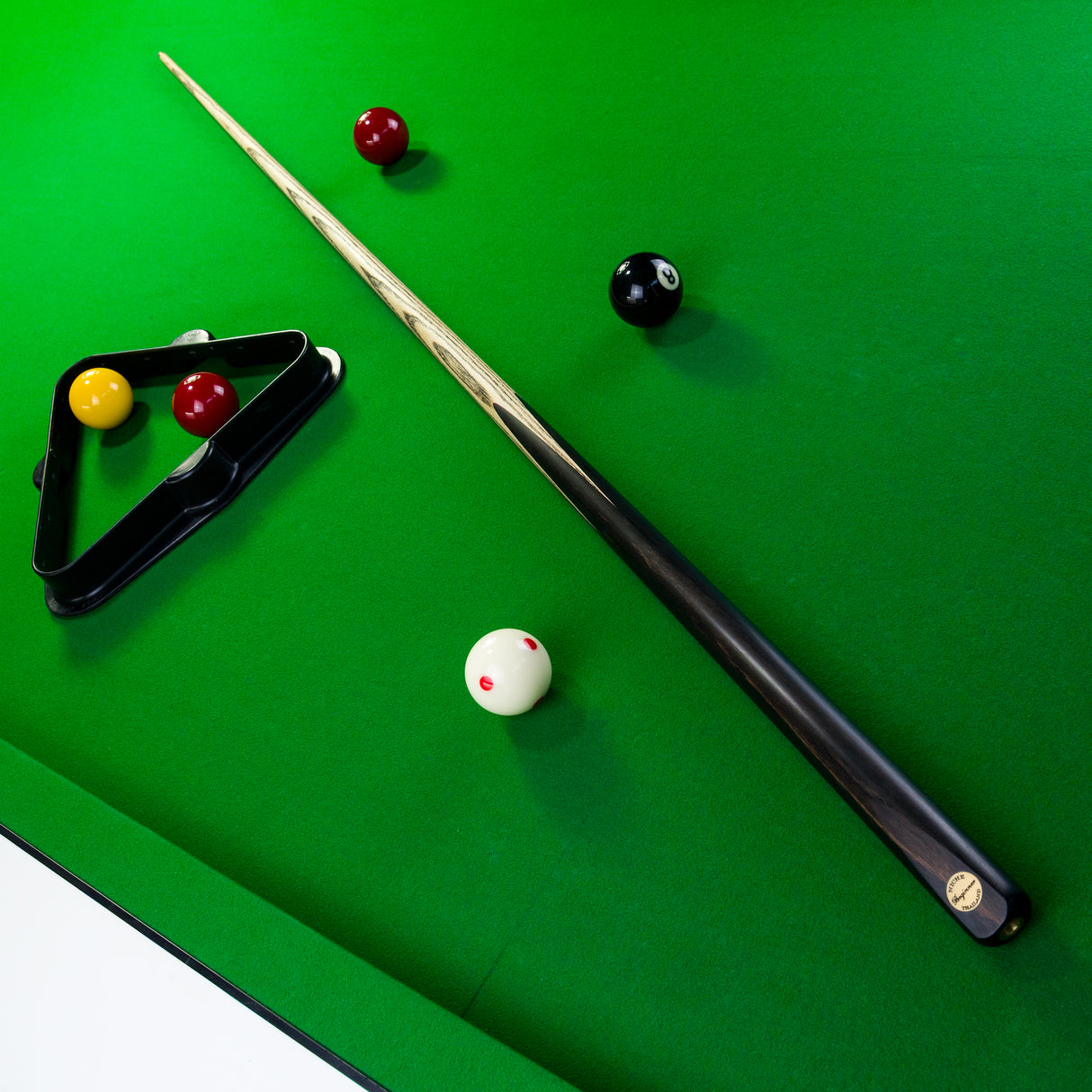 Niche Cues Thailand One Piece Snooker Cue 9.5mm Tip - Beginner