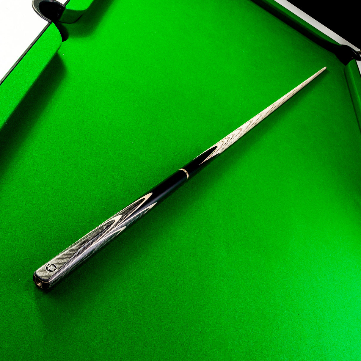 PRO147 Apollo 58 Inch 3/4 Jointed Hand Spliced Premium Snooker and Pool Cue 9.5mm Tip
