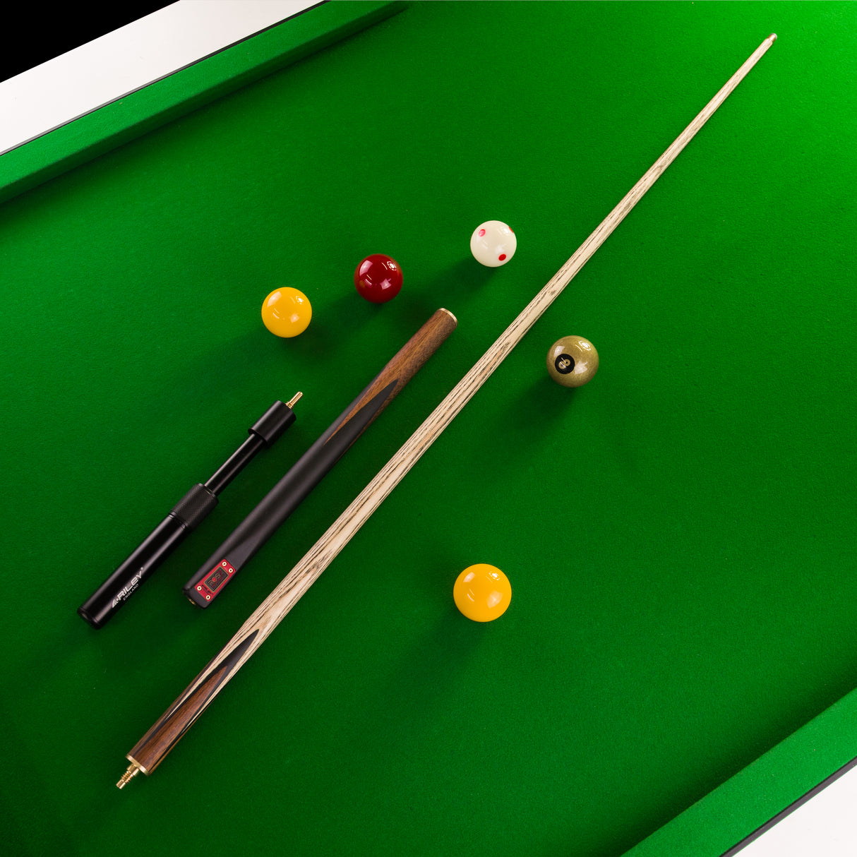 Riley Ronnie O’Sullivan 7 Series World Championship Limited Edition ¾ Joint Snooker and Pool Cue and Case Set 9.5mm Tip (ROS 7-10)