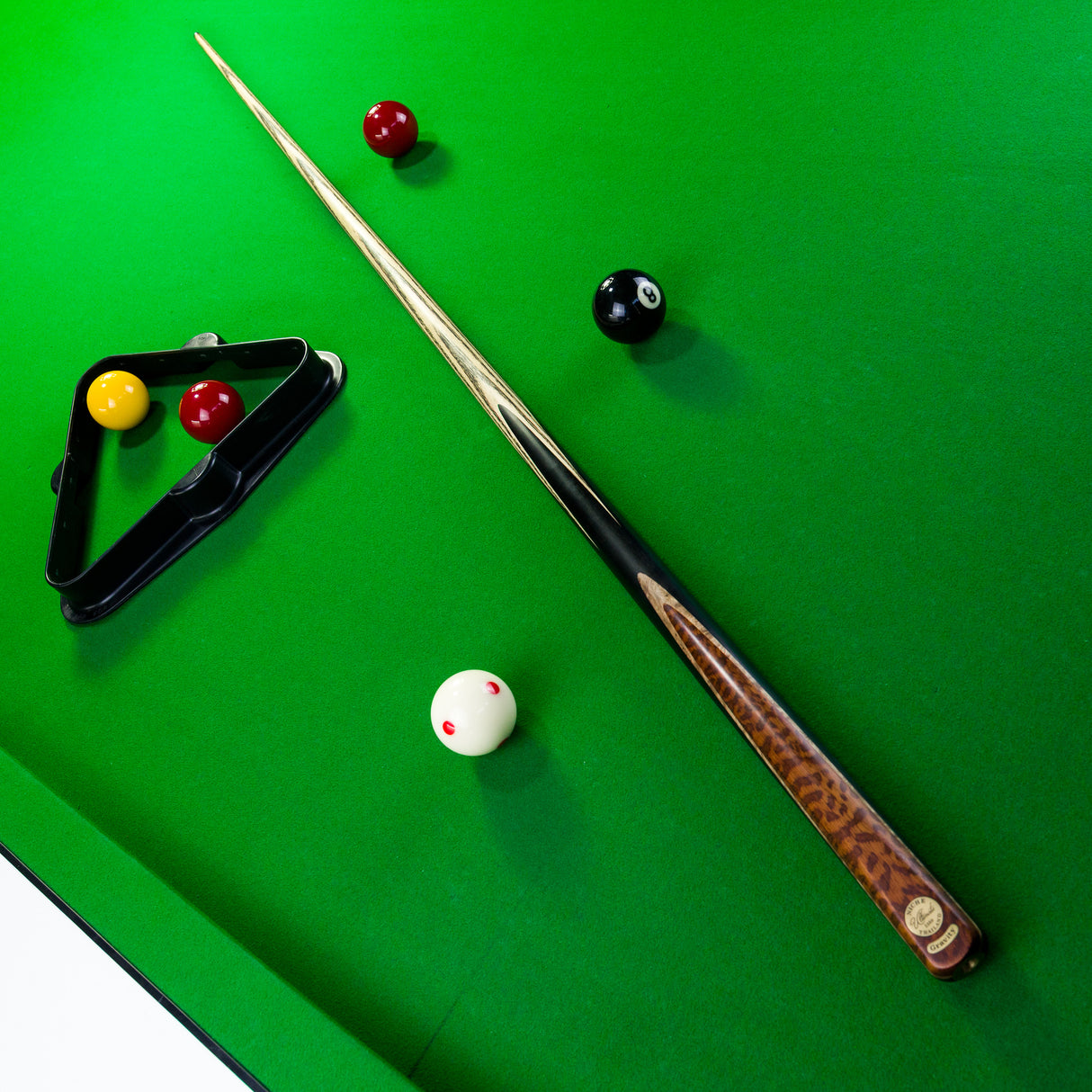 Niche Cues Thailand One Piece Snooker Cue 9.5mm Tip - Gravity