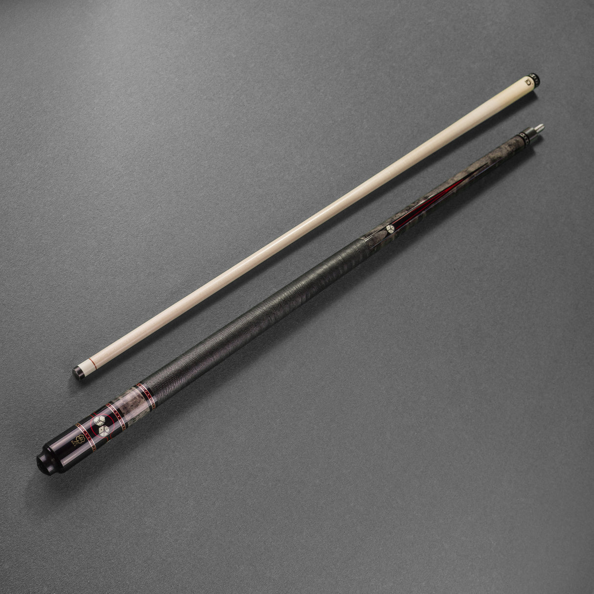 McDermott TITANIUM DICE Hand Crafted G-Series American Pool Cue 13mm tip – G602