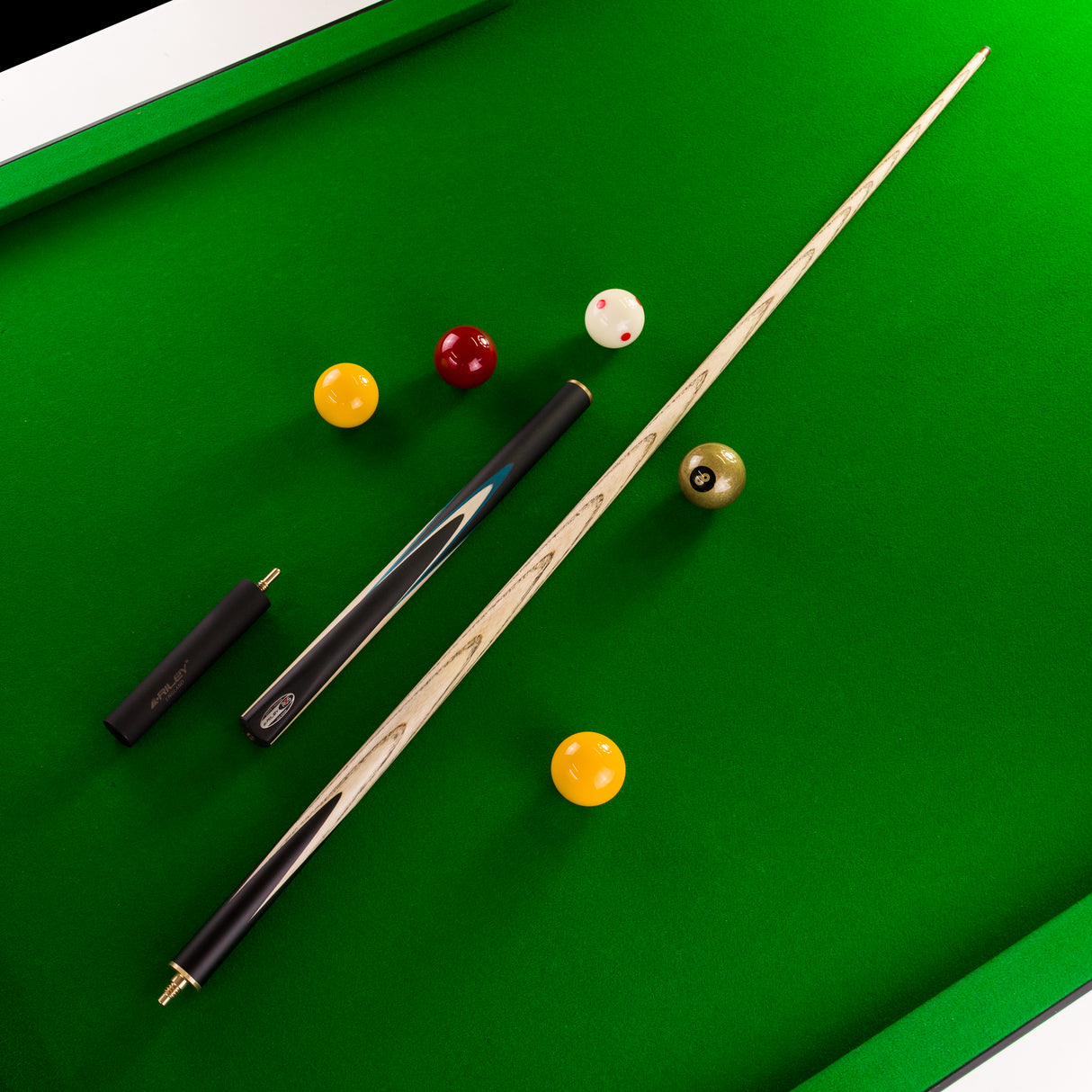 Riley Ronnie O’Sullivan 3 Series Limited Edition ¾ Joint Snooker and Pool Cue and Case Set with Ebony Butt and 9.5mm Elk Master Tip (ROS 3-6)