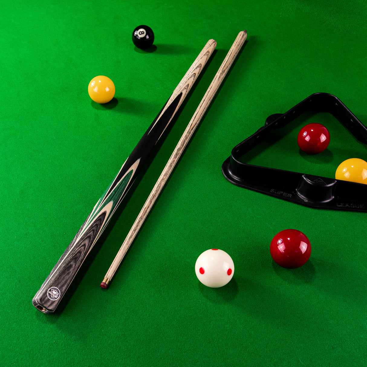 PRO147 Vortex 2 Piece 57 Inch Snooker and English Pool Cue and Case Set with 9.5mm Red Layered Tip