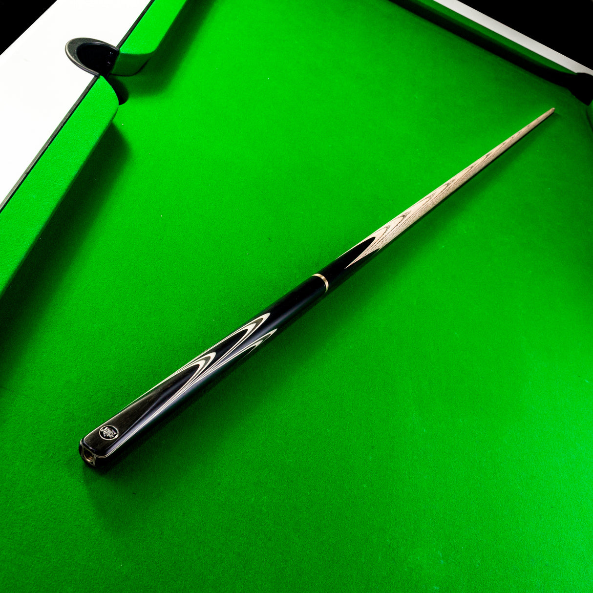 PRO147 Apollo 58 Inch 3/4 Jointed Hand Spliced Premium Snooker and Pool Cue and Case Set 9.5mm Tip