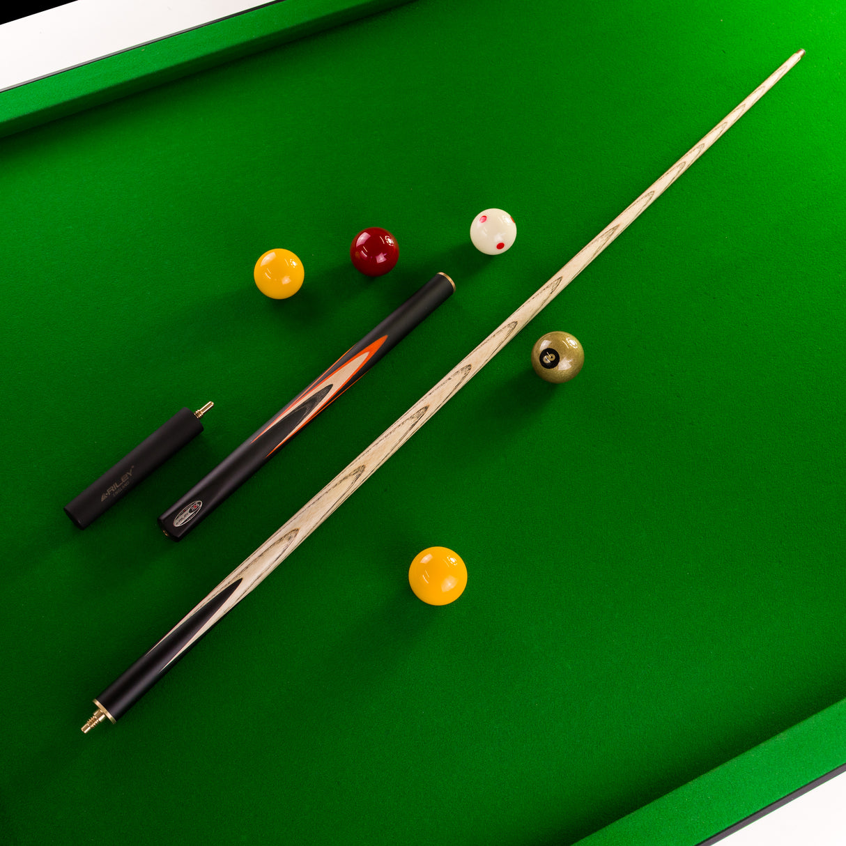 Riley Ronnie O’Sullivan 3 Series Limited Edition ¾ Joint Snooker and Pool Cue and Case Set with Ebony Butt and 9.5mm Elk Master Tip (ROS 3-7)