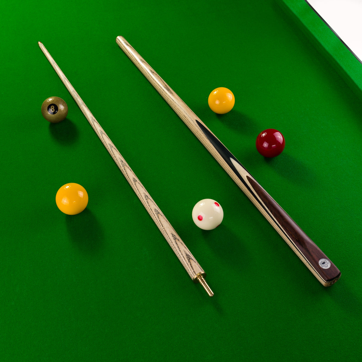 PRO147 Pro Match Walnut 2 Piece Snooker and Pool Cue 9.5mm Green Layered Tip