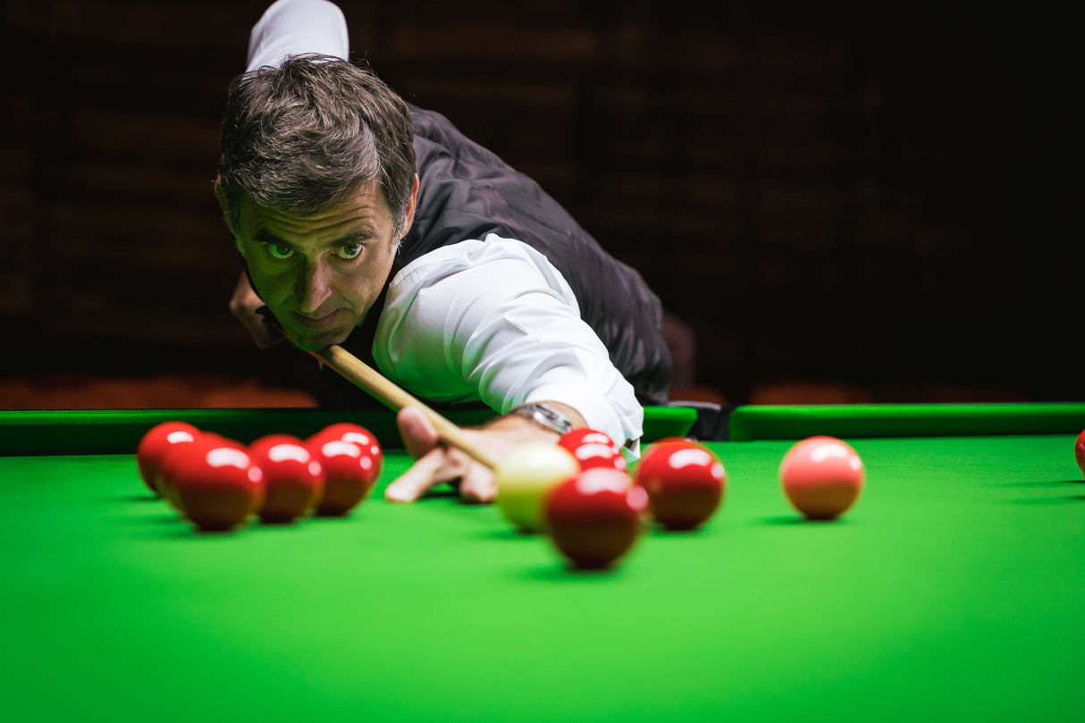 Riley Ronnie O’Sullivan Endorsed Limited Edition Ash Snooker and English Pool Cue 9.5mm Tip with Riley Soft Case
