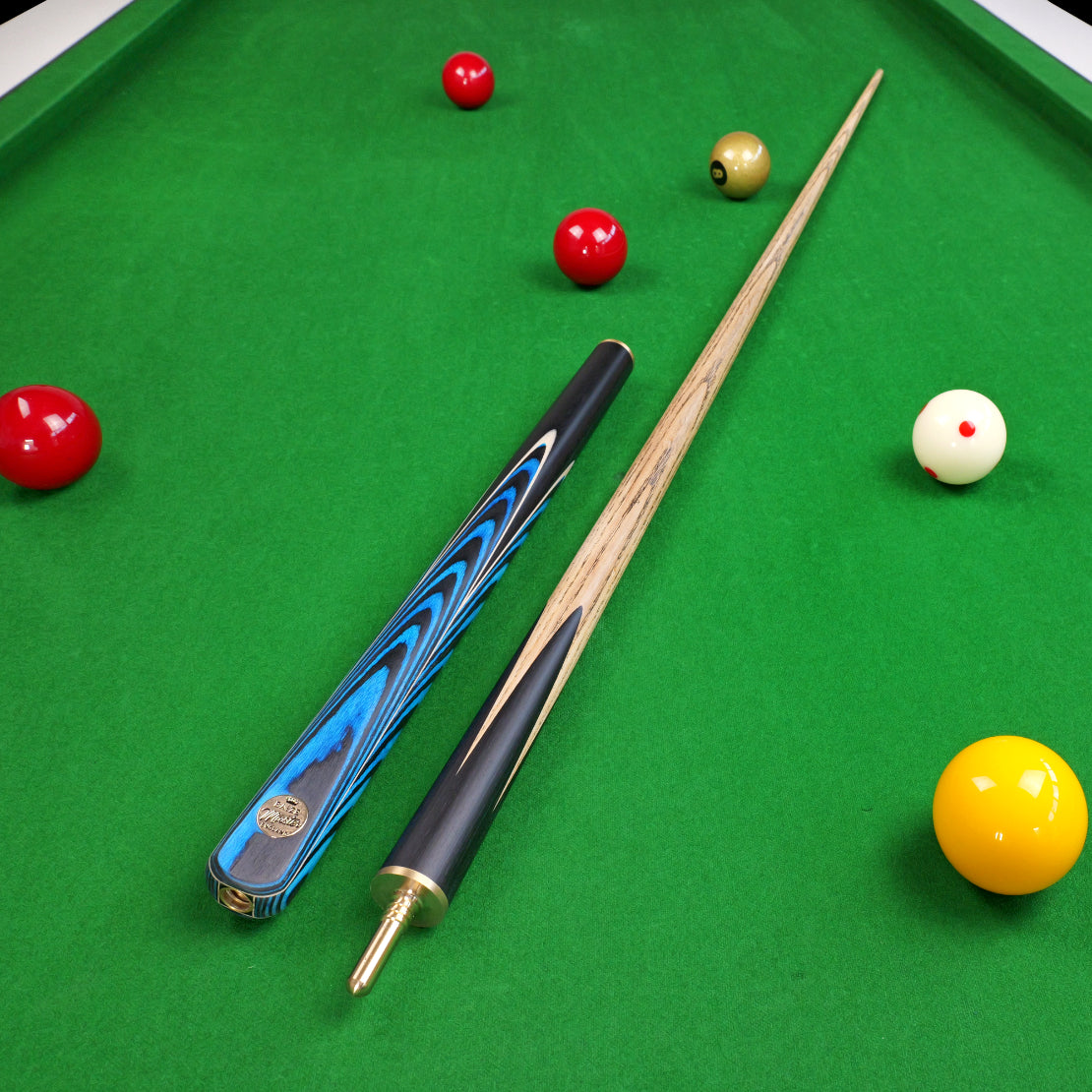Baize Master Azure Marksman ¾ Joint English Pool Cue with 8.5mm Baize Master Blue Pressed Tip