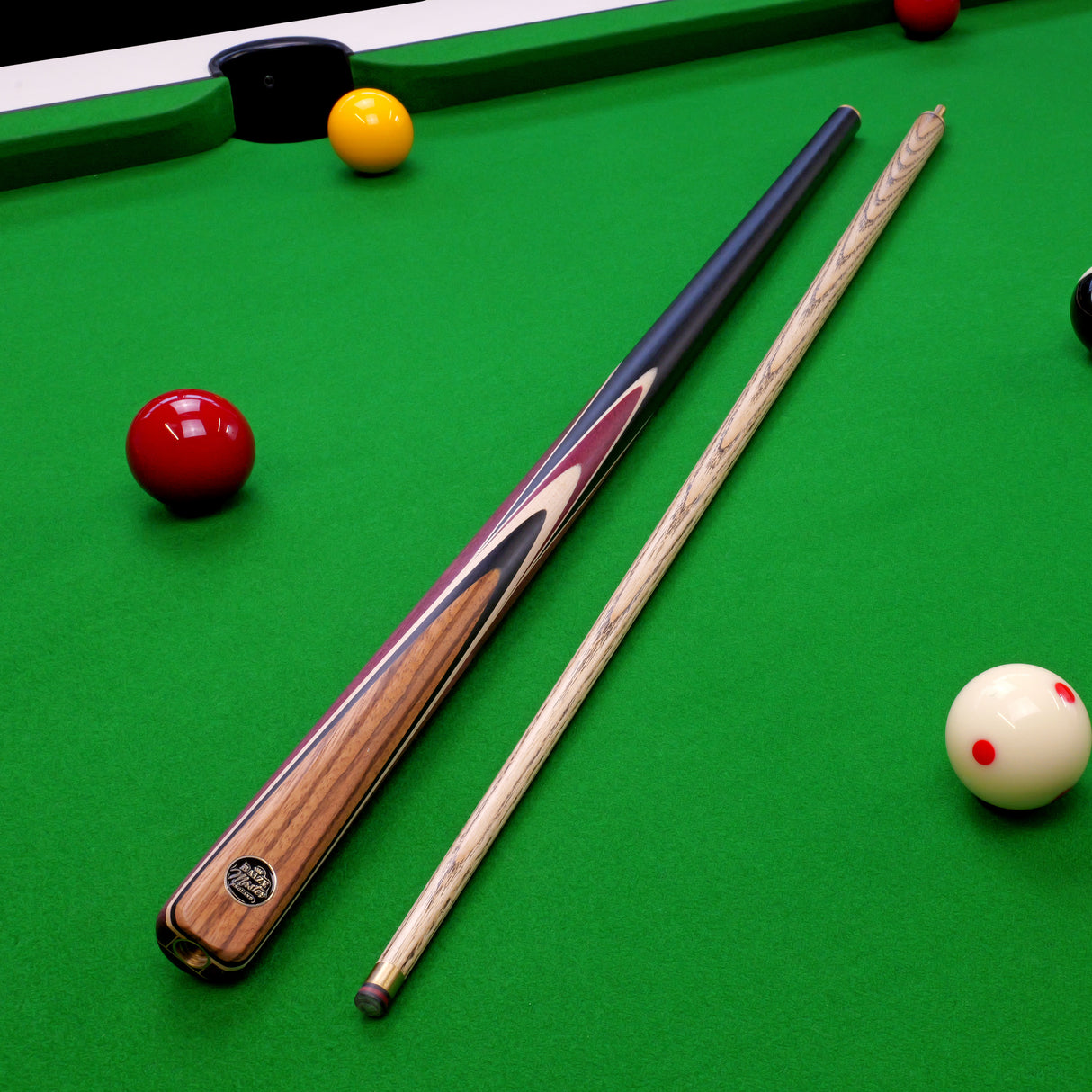 Baize Master BLACKLINE ELITE 2 Piece Snooker and Pool Cue and Case Set 9.5mm Layered Tip