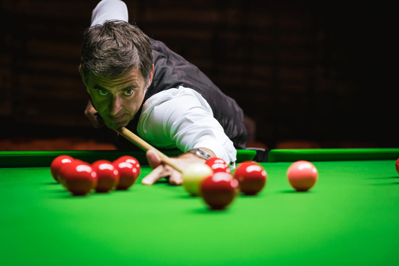 Ronnie O’Sullivan Cue and Case Sets – Perfect Gifts for Snooker Enthusiasts Cue + Case