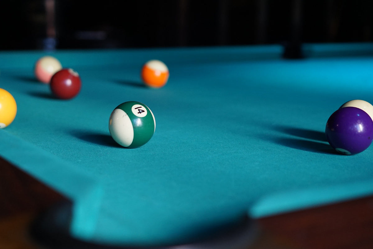 How to Play Pool Properly: A Beginner’s Guide – Cue + Case