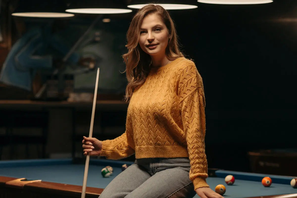 Mastering the Perfect Cue Grip: Hold Your Cue Like a Pro Cue + Case