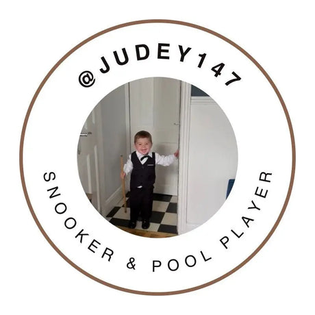 JUDEY147 Cue + Case