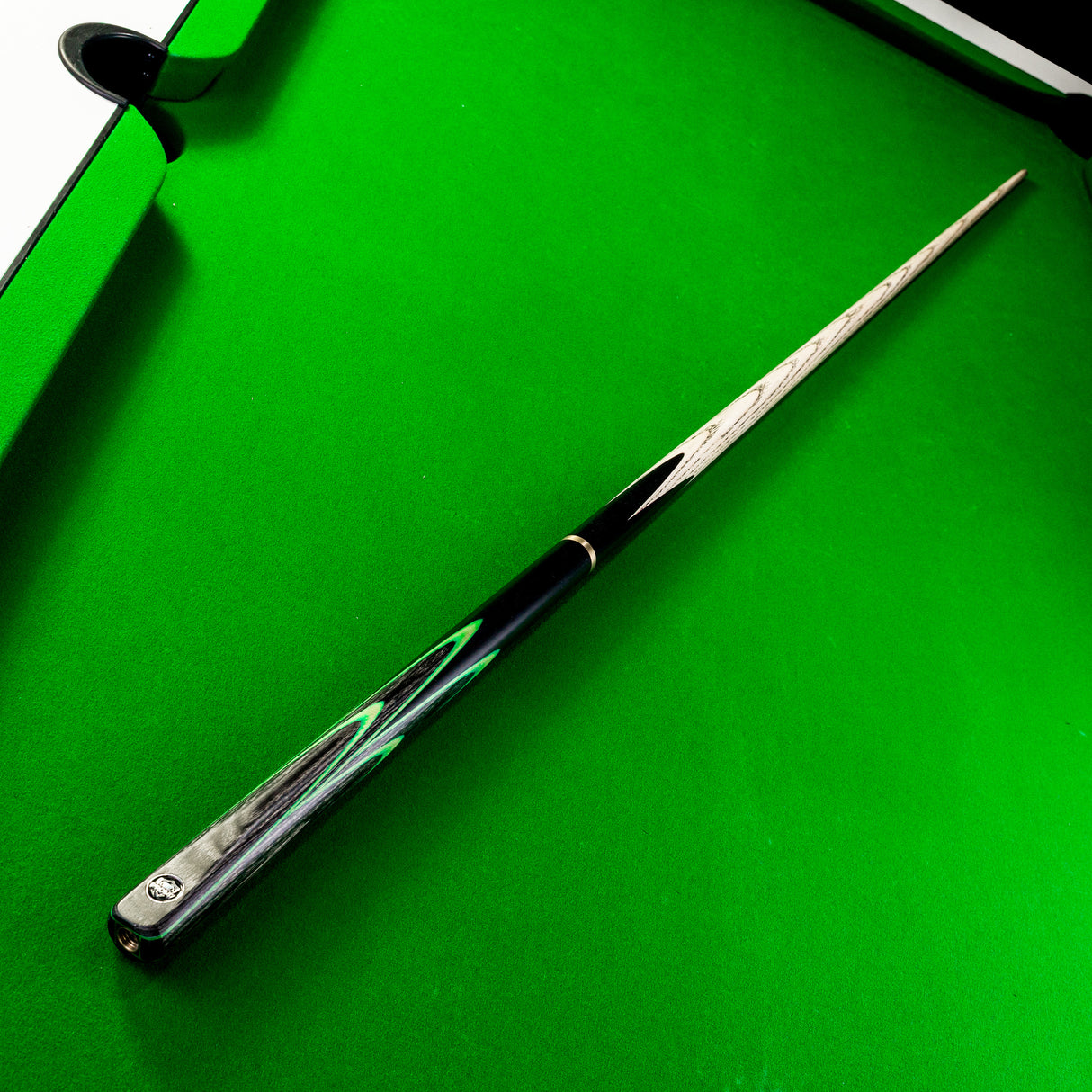 PRO147 Apollo 58 Inch 3/4 Jointed Hand Spliced Premium Snooker and Pool Cue 9.5mm Tip