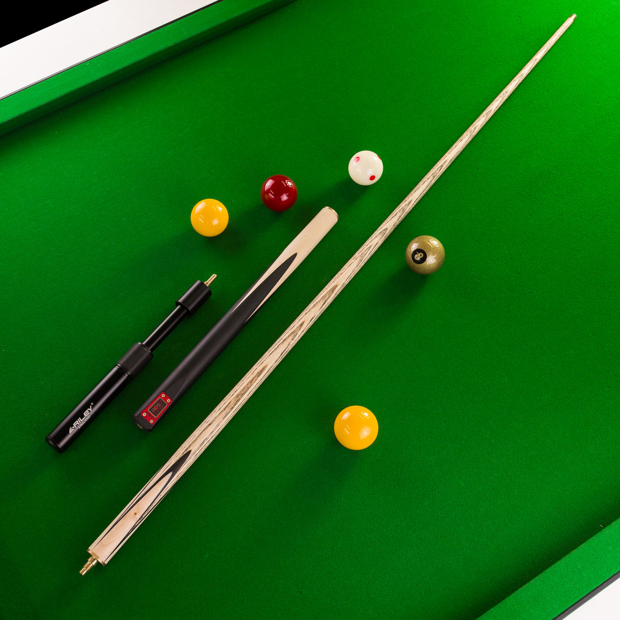 Riley Ronnie O’Sullivan 7 Series World Championship Limited Edition ¾ Joint Snooker and Pool Cue 9.5mm Tip – Includes Telescopic Extension (ROS 7-8)