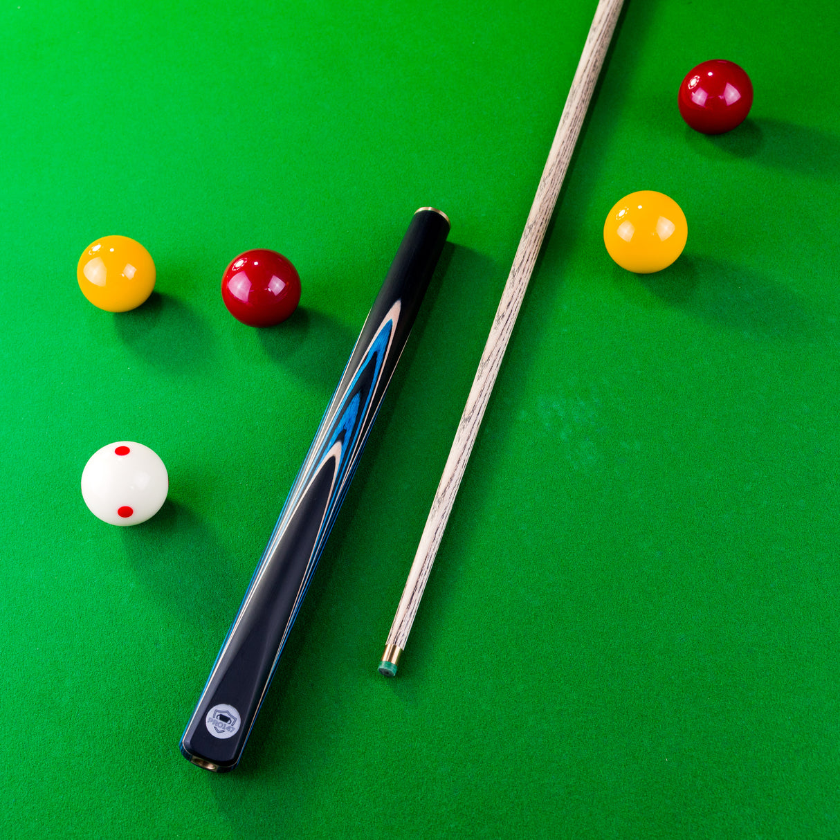 PRO147 Azure Pearl 3/4 Joint Cue with 9.5mm Professional Layered Leather Tip