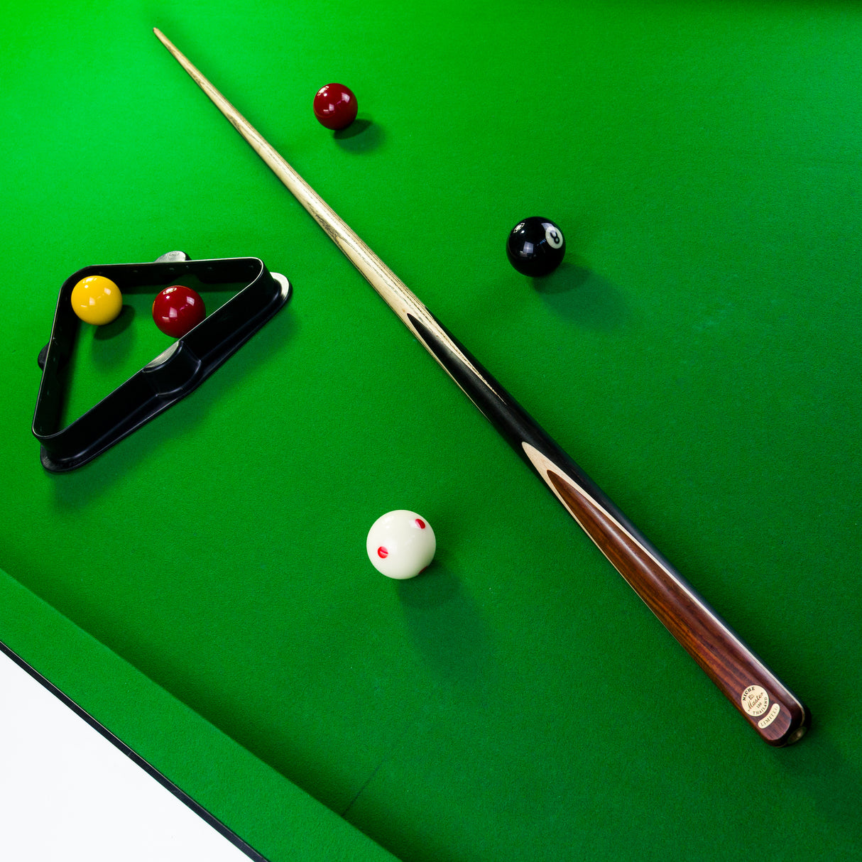 Niche Cues Thailand One Piece Snooker Cue 9.5mm Tip - Master Series