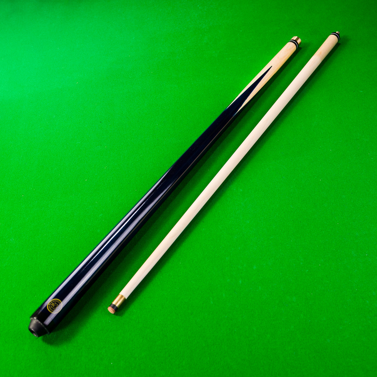 BCE 57 Inch 2pc Clubline Economy Hardwood Pool Snooker Cue with 11mm Screw On Tip Cue + Case