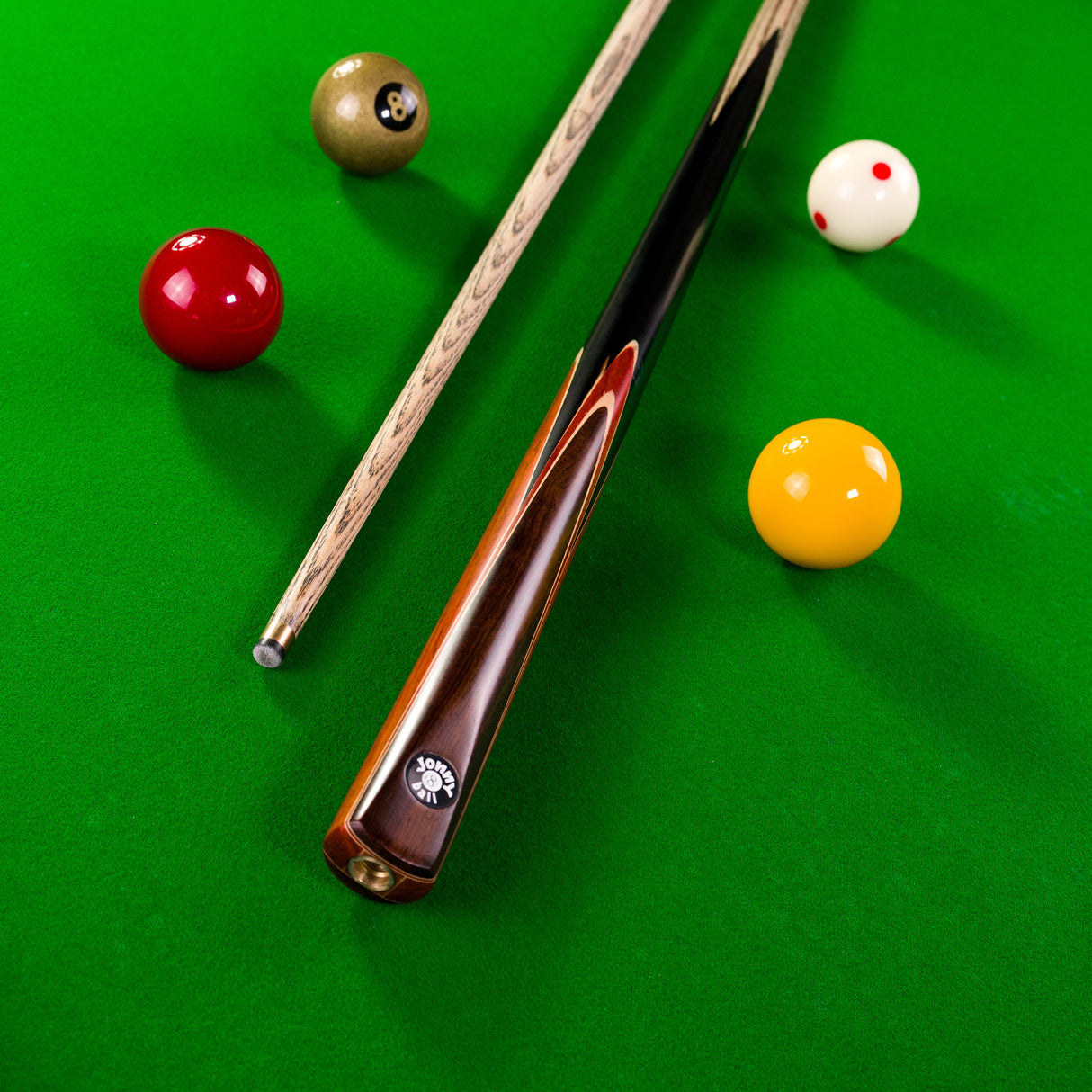 Jonny 8 Ball CLASSIC DEVIL 2 Piece Snooker and Pool Cue and Case Set 9mm Tip