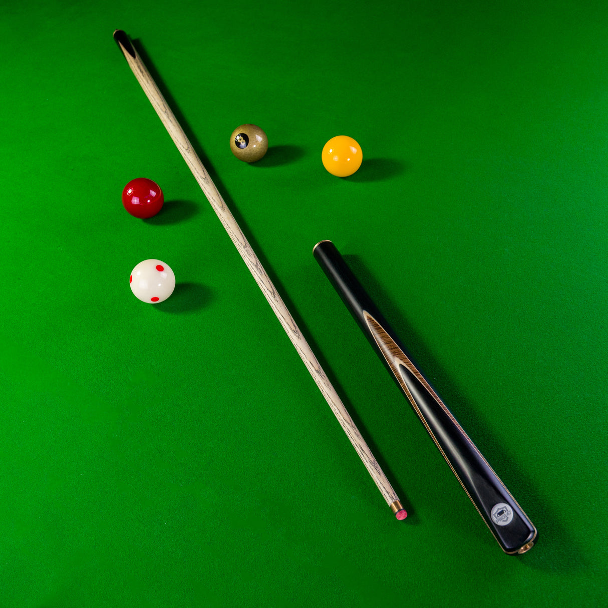PRO147 Pearl Series Zebra 3/4 Joint Deluxe Cue and Case Set with 9.5mm Professional Red Leather Tip