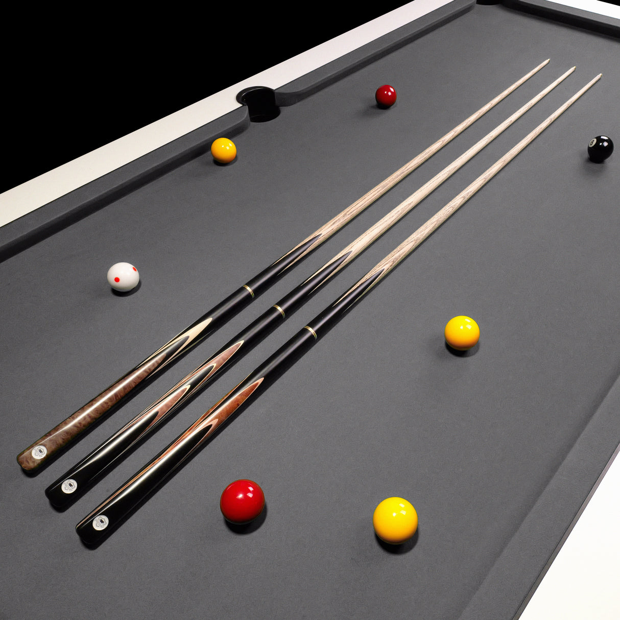 PRO147 Maple Eclipse 3/4 Joint Snooker and Pool Cue 9.5mm Green Layered Tip