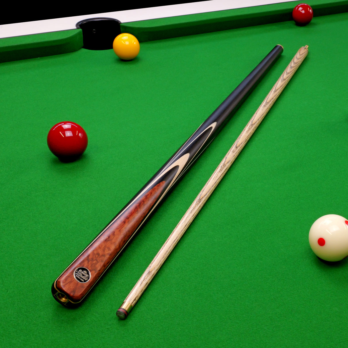 Baize Master BLACKLINE ELITE 2 Piece Snooker and Pool Cue and Case Set 9.5mm Layered Tip
