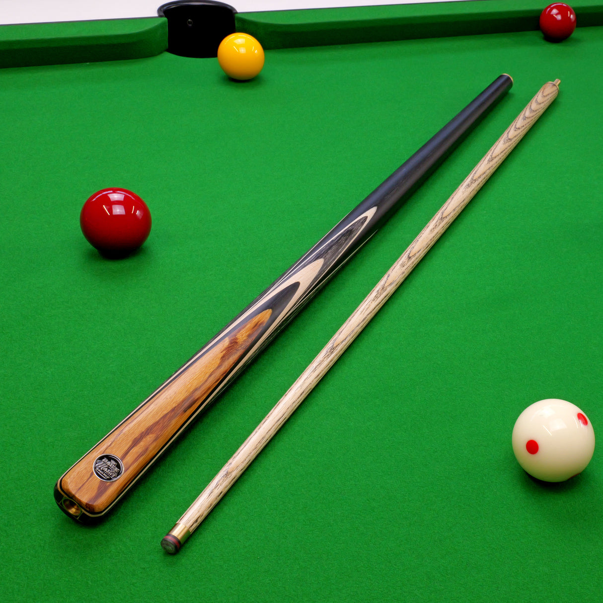 Baize Master BLACKLINE ELITE 2 Piece Snooker and Pool Cue and Case Set 9.5mm Layered Tip